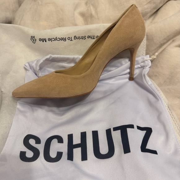 Schutz nude suede pumps pointed toe heels with dust bag. Size 7.5. - Picture 6 of 6